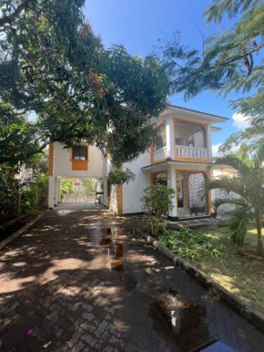 Shree Enclave East Court
